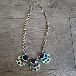 Costume jewellery necklace